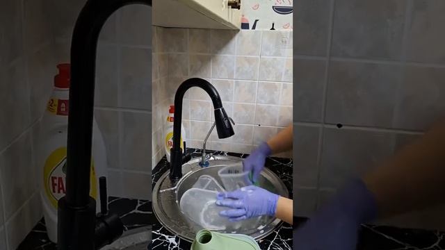 Я не любитель мыть посуду.Выйдя замуж меня никто не сп? смотреть онлайн