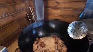 Готовлю оленину с картошкой в казане