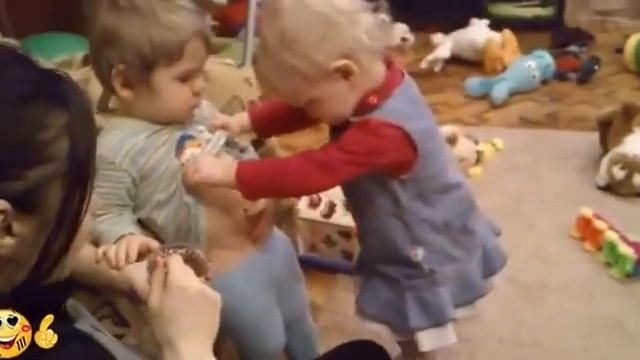 Смешное видео с детьми #2 Смешные малыши ПРИКОЛЫ С ДЕТЬМИ Funny kids videos Funny babies ❤ смотреть онлайн