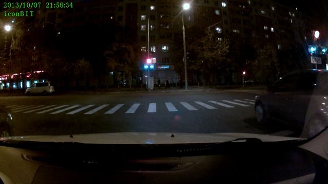 Iconbit DVR FHD QX3 (ночь) смотреть онлайн