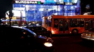 Машина с ребёнком врезалась в автобус на улице Театра?