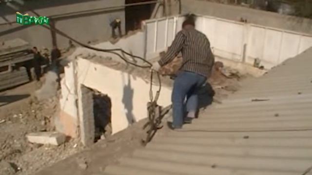 Вайрон кардани бинои "Индпошив" ва ҳамроҳ кардани зам? смотреть онлайн