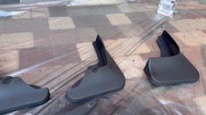Красим брызговик на Tugella #tugella #geely