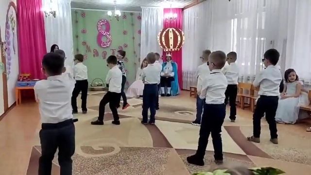 танец мальчиков на 8 марта подготовительная группа смотреть онлайн
