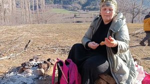 Замужем за турка . Турецкая деревня. Бабушка готовит м?