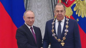 Путин ВРУЧИЛ Лаврову ВЫСШУЮ НАГРАДУ России