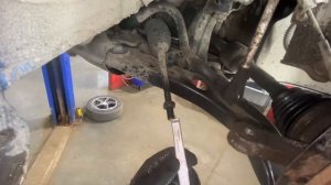 SOLARIS 2. ЗАМЕНА РУЛЕВЫХ НАКОНЕЧНИКОВ