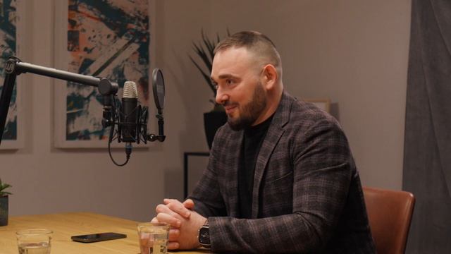 Подкаст №4. Анализ и аналитика в производственной ком? смотреть онлайн