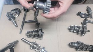 Иж 56. Дефектовка кпп перед сборкой.