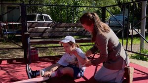 7-летняя сочинка нуждается в нескольких курсах дорогостоящей реабилитации после кровоизлияния в мозг
