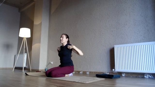 Работа с руками и лопатками для КРАСИВОЙ ОСАНКИ смотреть онлайн