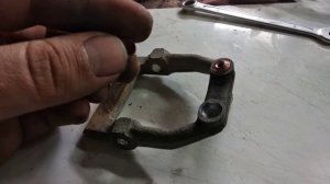 Нива Шевроле устранение стука передних суппортов и ко