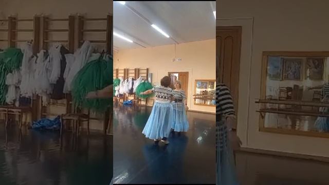 Тагильчанки ТАНЦУЮТ во ДВОРЦЕ  Окунева Нижний Тагил #т смотреть онлайн