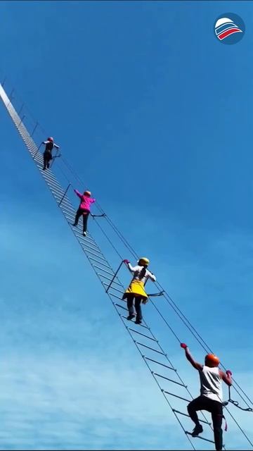Не для слабонервных: Тяньти — лестница высотой 5000 футов в Чжанцзяцзе