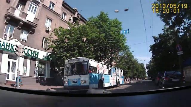 Навигатор EasyGo 530B DVR HD качество v.2 смотреть онлайн