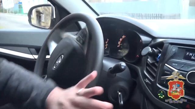 В Подмосковье полицейские поблагодарили водителя так смотреть онлайн