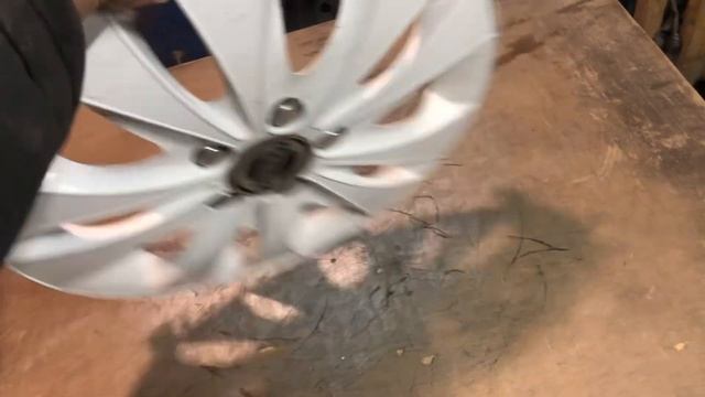 Колпак б/у R15 на стальной диск. смотреть онлайн