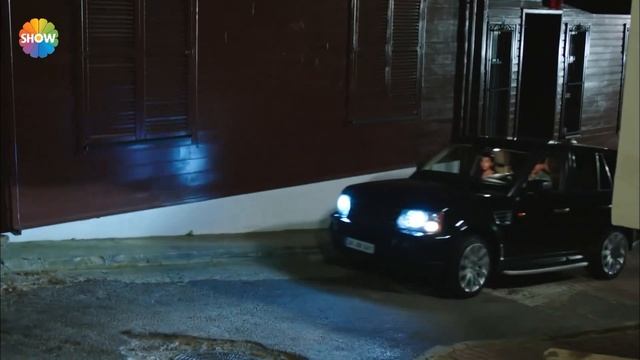 Два лица Стамбула | Фаиз выгнал Нериман из дома! смотреть онлайн