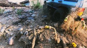 Штурмуем песчаную горку на радиоуправляемом Jeep Cherokee XJ 1/10