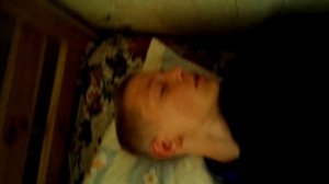 Прикол. Издеваемся над спящим человеком))