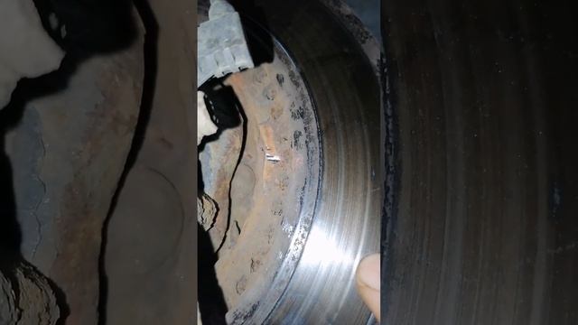 Как снять тормозной диск. смотреть онлайн