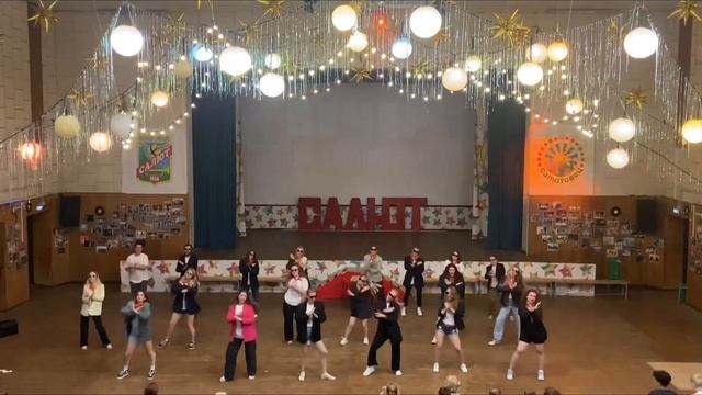 Вожатые Салюта - Солнышко в руках смотреть онлайн