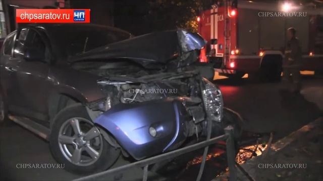 ЧП-САРАТОВ. В ЦЕНТРЕ ГОРОДА ВОДИТЕЛЬ ПЫТАЛСЯ УЙТИ ОТ У? смотреть онлайн
