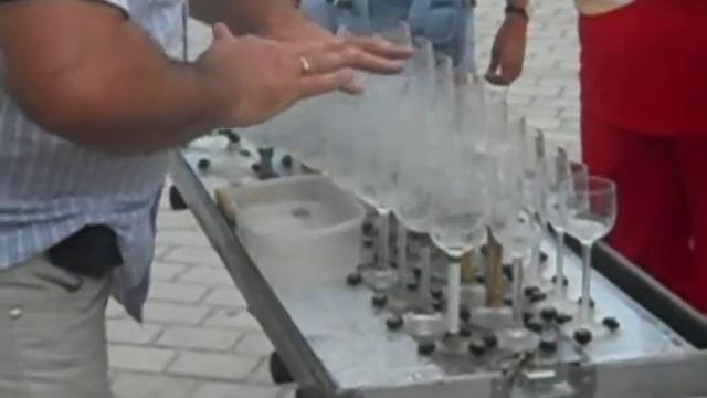 Игра на рюмках_Ласточкино гнездо.AVI смотреть онлайн