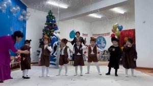 Танец медвежат, средняя группа “Кораблик”