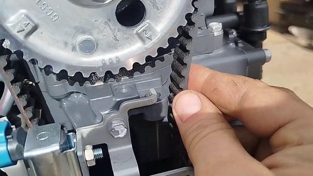 Натяжка ремня ГРМ Ямаха F60 на новом моторе. смотреть онлайн