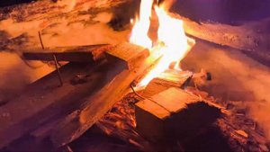 ВОССТАНОВЛЕНИЕ ЗАБРОШЕННОЙ ИЗБЫ В ЛЕСУ , НОЧЁВКА В -20 ,