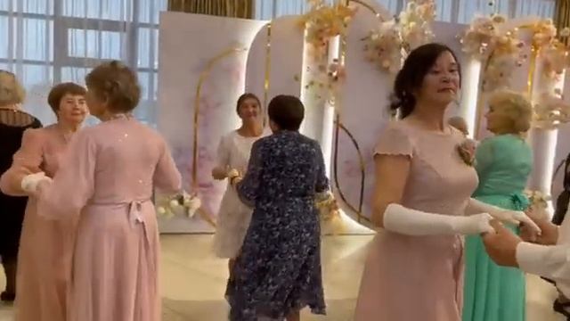 Берлинская полька на Большом Балу. смотреть онлайн