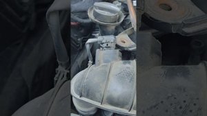 Как заменить воздушный фильтр двигателя??? BMW X3 F25 2.0D N47