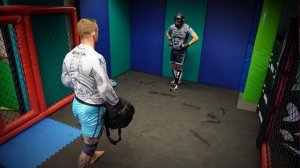 Бойцы ММА против ножа! Почему приемы против ножа НЕ ра?