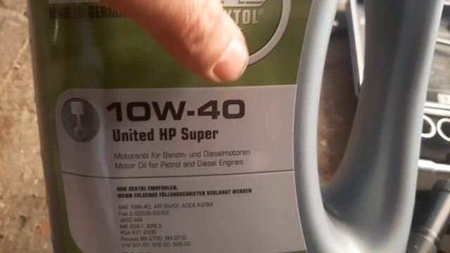 Решил заменить масло в машине и решил вам показать, ка? смотреть онлайн