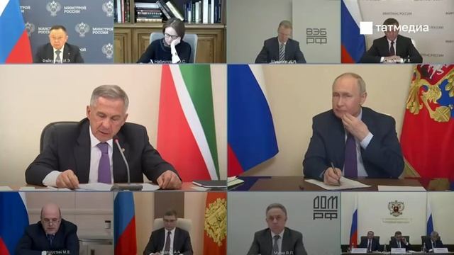 Путин поддержал инициативу Рустама Минниханова предоставлять льготную семейную ипотеку