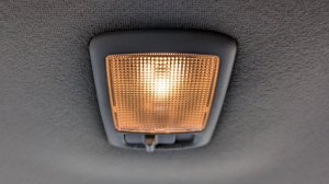Замена лампочки подсветки салона на Хендай Гетц. Hyundai Getz.