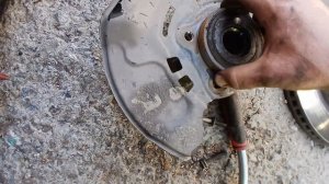 Toyota Rav4 ZSA44 Замена передней ступицы / Toyota Rav4 ZSA44 Front hub replac