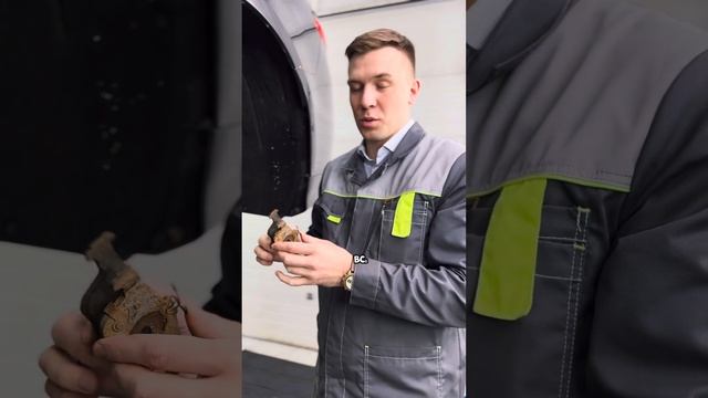 КАЧЕСТВЕННАЯ замена колодок 😂, такого вы еще не видел смотреть онлайн