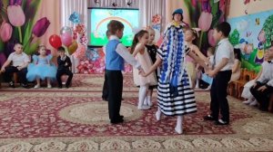 Танец "Мамин вальс"