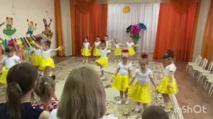 Танец Веселые цыплята средняя группа(4 года)