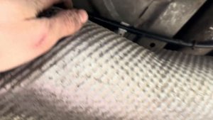 Замена троса ручника BMW e39. 530d