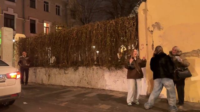 АВТОЗВУК ПО ГОРОДУ! РЕАКЦИИ НА ПОПУЛЯРНЫЕ ТРЕКИ 90-х и 00 смотреть онлайн