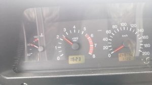 Нива 2131 Сама газует ЭБУ Бош.