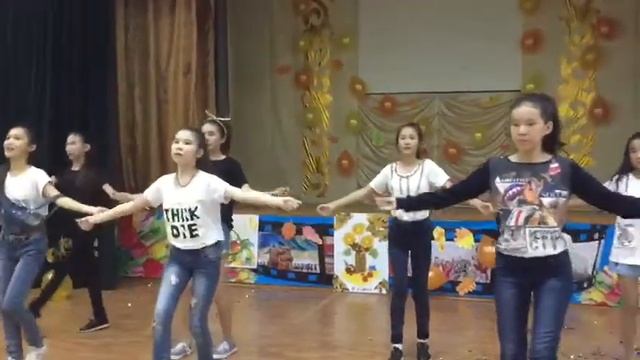 Танец Блэкпинк смотреть онлайн