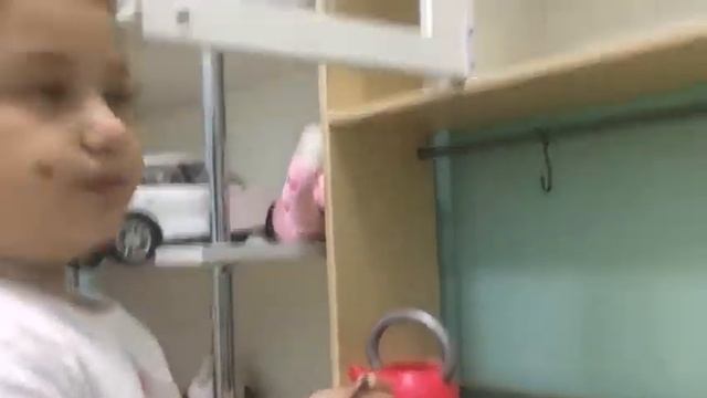 Анна моет посуду смотреть онлайн