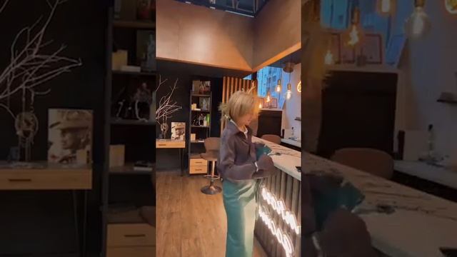 Образы с кожаной юбкой-миди «изумруд» смотреть онлайн