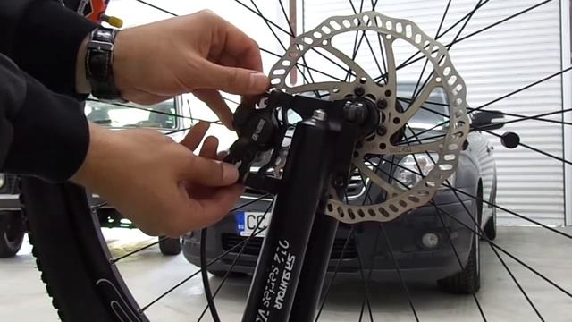 1 - Обслужване на вилка SR Suntour XCM - стъпка 1