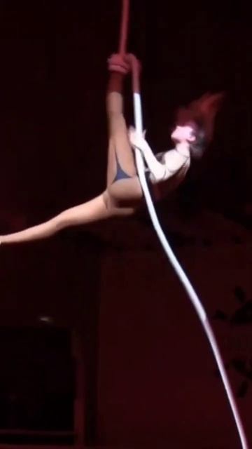 the noose saved her!#acrobat #канат #акробатика #падение #эквилибр #петля #цирк #jump #trick