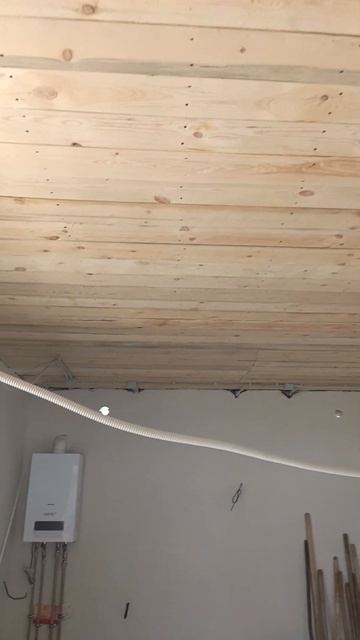 Подшивка потолка доской 25*150 #ремонт #краснодар #shortvideo # смотреть онлайн